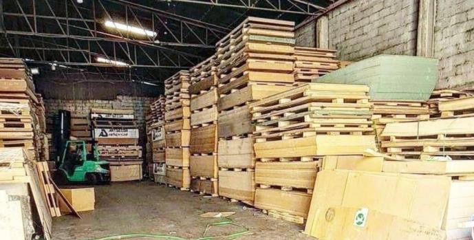 Lumber storage warehouse